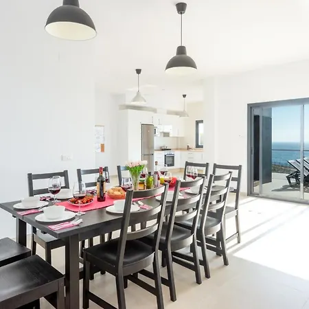 Villa Ladera Vista By *